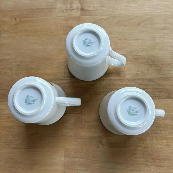 Vintage Holiday Christmas Memories Coffee Tea Cup Mug Bear With Drum Set of 3 - Picture 7 of 8